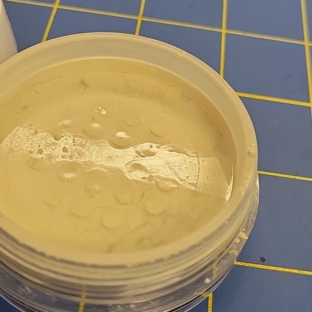 Rachel Couture Translucent Powder Light - Picture 3 of 5